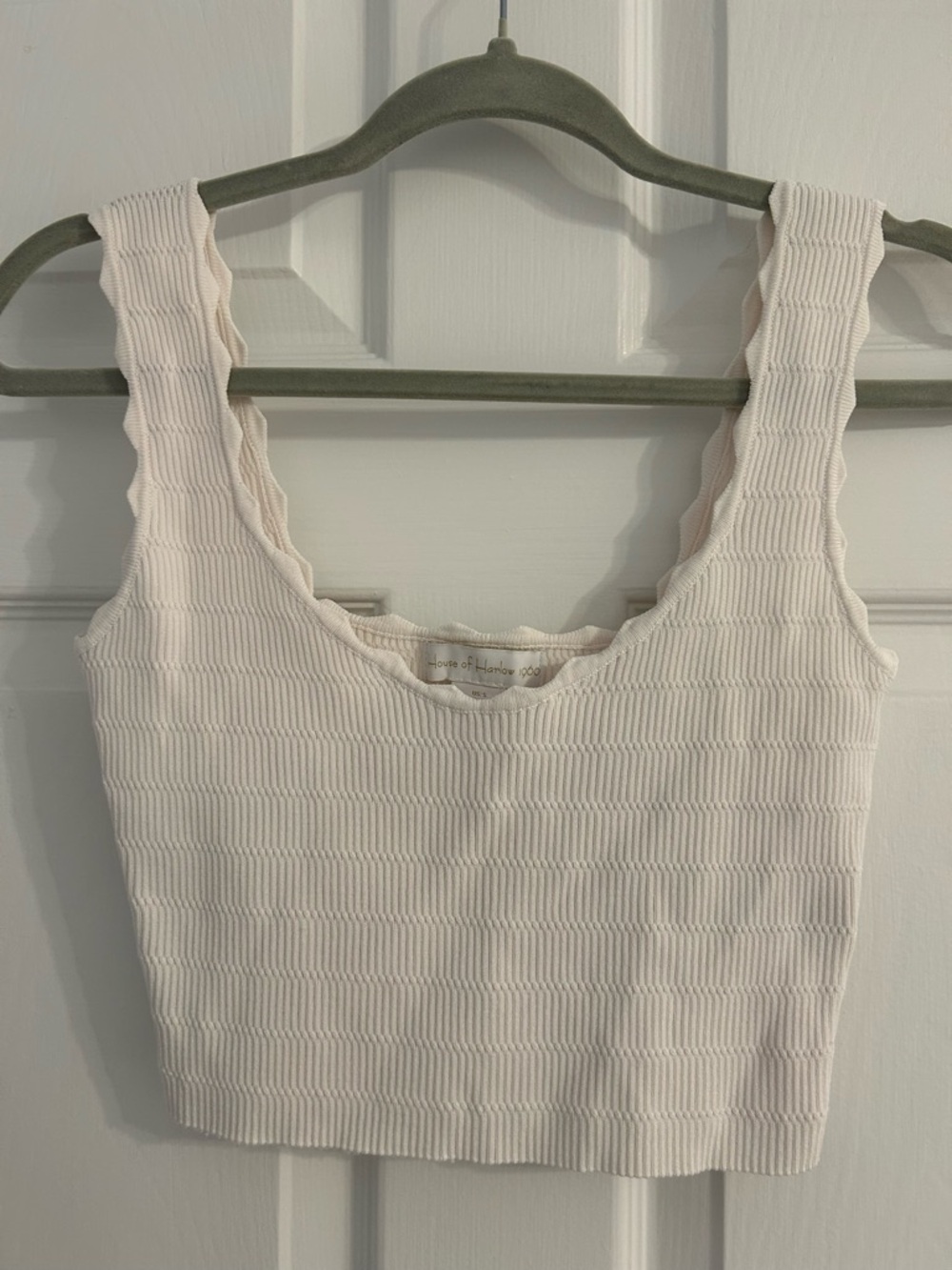 House of Harlow Textured Cream Ribbed Crop Tank